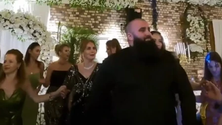 Užičko odjeknulo Bosforom! Svatovi usred luks svadbe napravili spektakl