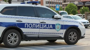 Prvo davila majku pa zverski šutirala: Detalji zastrašujućeg porodičnog nasilja u Beogradu