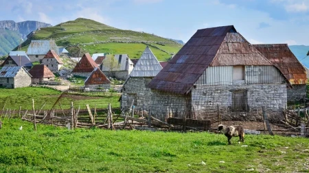 Najizolovanije selo u Bosni krije prizor koji turisti ne zaboravljaju - pite, kajmak i kafa iz džezve