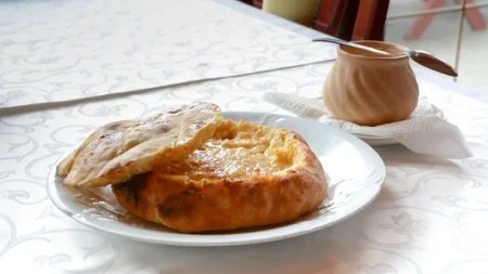 Kad ga izvadite iz rerne, svi će odmah za sto - sočni hačapuri prepun sira