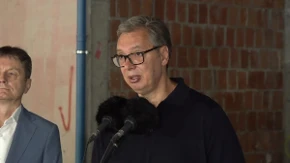 "Njih 1.925 je juče predalo recepte" Vučić izneo podatke u vezi sa jeftinijim lekovima pa najavio: Inovativni lekovi za kancer stižu u bolnice u oktobru!