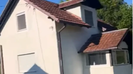Kuća sa 20 ari na 80 km od Beograda prodaje se za 35.000 evra: „Po ceni garažnog mesta dobijate oazu mira“