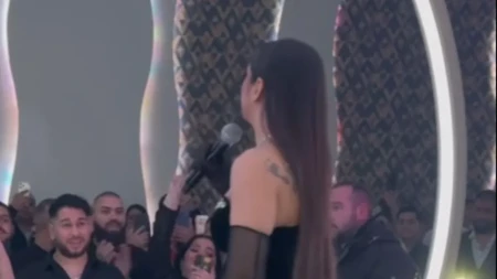 Roditelji se od bruke i sramote odrekli pevačice zbog veze sa starijim čovekom! Raskinula veridbu sa njim, pa se udala za milionera