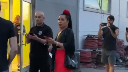"Nikad nisam pročitala nijednu knjigu": Pevačica završila samo osnovnu školu i šokirala priznanjem
