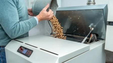 Koliko će nas koštati zima - drva, pelet i gas, velika računica za domaćinstva