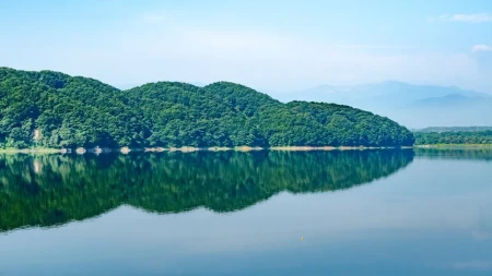 Malo ko zna za bajkovito jezero kod Požarevca - okruženo šumom, nadomak manastira, a mir zagarantovan