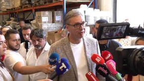 Vučić dočekan aplauzom u Pejkovcu! Građani tražili jedno, predsednik odmah odgovorio