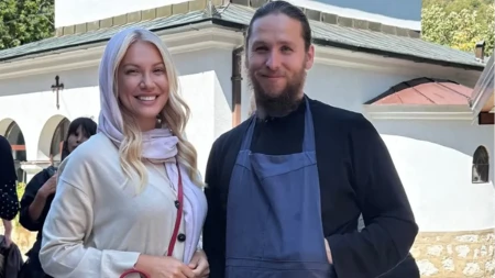 Voditeljka na Preobraženje otišla u manastir kod brata koji je monah: Poziraju zajedno, a osmeh ne skida (FOTO)