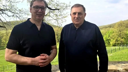 Vučić i Dodik u manastiru Rmanj sa episkopom Sergijem