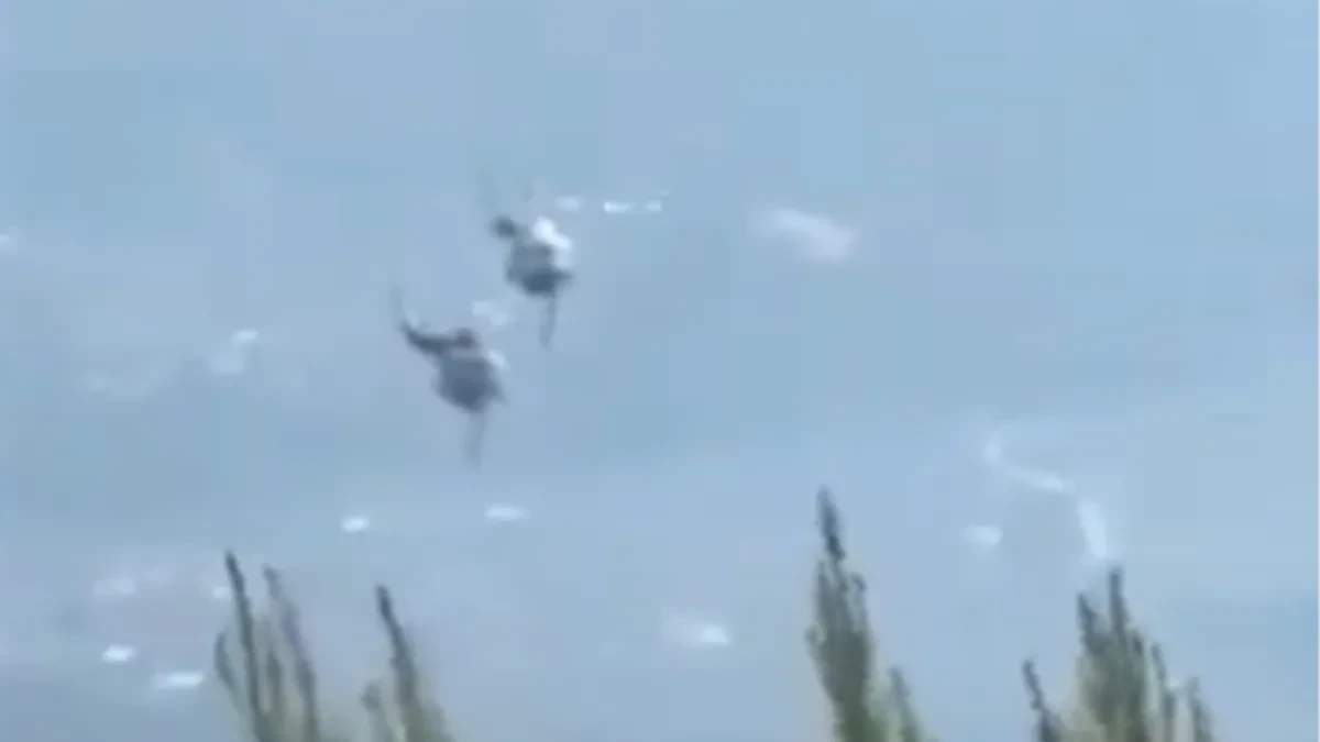 Sudarila se dva helikoptera u Grčkoj! Širi se užasavajući snimak (VIDEO)