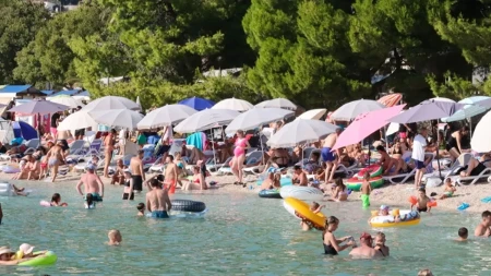 Turisti besni zbog cena u Hrvatskoj - "Ćevapi 25 evra? Ovo više nije normalno"