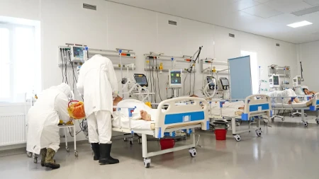 Zaraženo meso pokosilo na desetine ljudi: Potvrđena opasna bakterija, deca i odrasli na infuzijama!