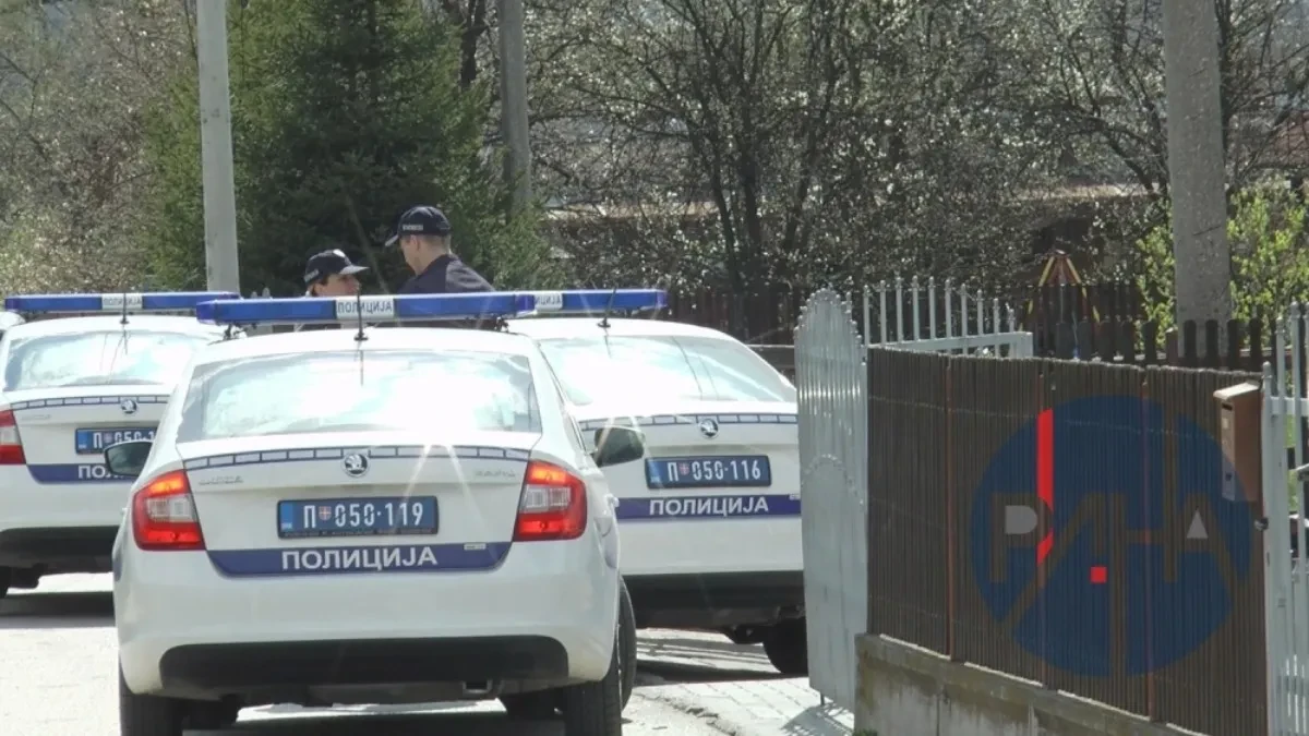 Drama u gimnaziji u Beogradu: Učenik (17) zapretio vatrenim oružjem posle popravnog ispita!