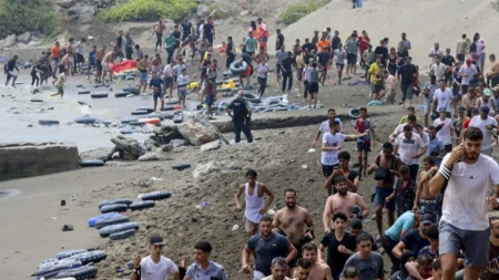 Civilna garda i policija opkolile migrantni kamp u Seuti: Niko ne može da pobegne!