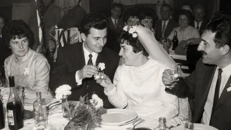 Jelovnik sa svadbe iz 1969. godine zapalio mreže: Kad vidite šta se sve služilo, biće vam jasno zašto ljudi kažu da se nekada bolje jelo