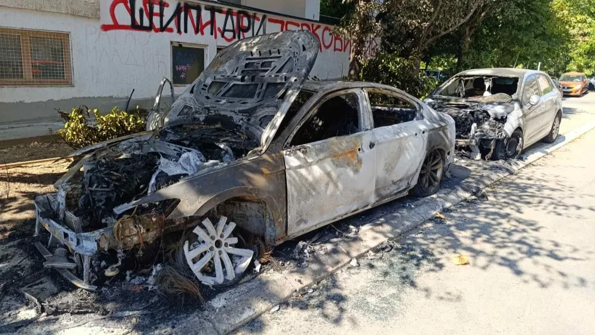"Plamen je išao sve do drugog sprata": Stanari Zaplanjske za Alo! o stravičnom događaju, izgorela tri vozila, evo čiji je "pasat" (FOTO)
