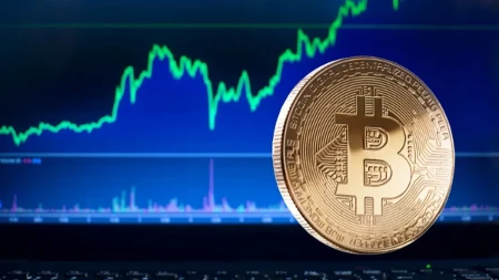 Bitkoin se vratio u velikom stilu - cena skočila više od 4.000 evra, tržište zahuktano