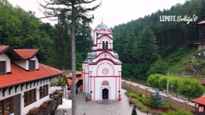 Niste danas stigli u Tumane? Uradite ovo večeras pred spavanje, praznik čudotvoraca još traje