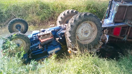 Teška nesreća kod Sopota: Muškarac poginuo kada se prevrnuo traktor, vozilom upravljala njegova supruga