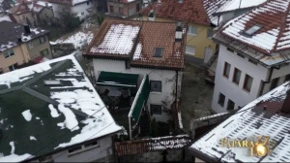 Ima milione, a živi u skromnoj kući! Niko ne veruje da je ovo dom jednog od najpoznatijih pevača sa naših prostora!