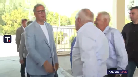 "Svako srpsko selo da dobije kompletnu putnu infrastrukturu za 20-25 dana!" Vučić izdao hitno naređenje saradnicima: Daću vam moj broj telefona, javite mi (VIDEO)