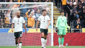 Šta radi ovaj čovek? Ceo svet se smeje štoperu Junajteda (VIDEO)