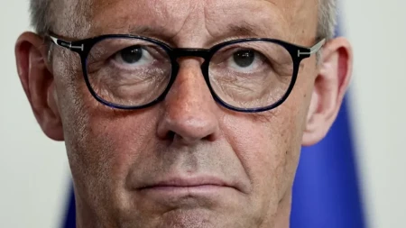 Ceo svet traži Merca: Kancelar nestao na tri nedelje, ćuti i posle drona sa eksplozivom