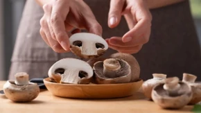 Pečurke ne treba prati ni ljuštiti: Evo kako ih pripremaju iskusni kuvari