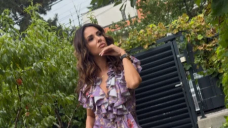 "Završila sam kurs za šišanje pasa i od toga živela": Pevačica se povukla sa estrade, bila sa oženjenim, sad otkrila detalje