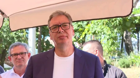 "Srbija je izrazito nisko zadužena zemlja" Vučić: Mi smo na 43 odsto BDP-a, Nemačka na 76 odsto, SAD preko 100