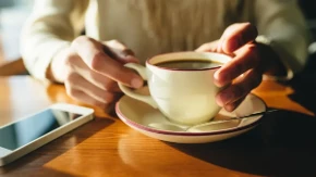 Pijete kafu? Naučnici otkrili koliko šoljica dnevno smanjuje stres, a koliko je problem za zdravlje