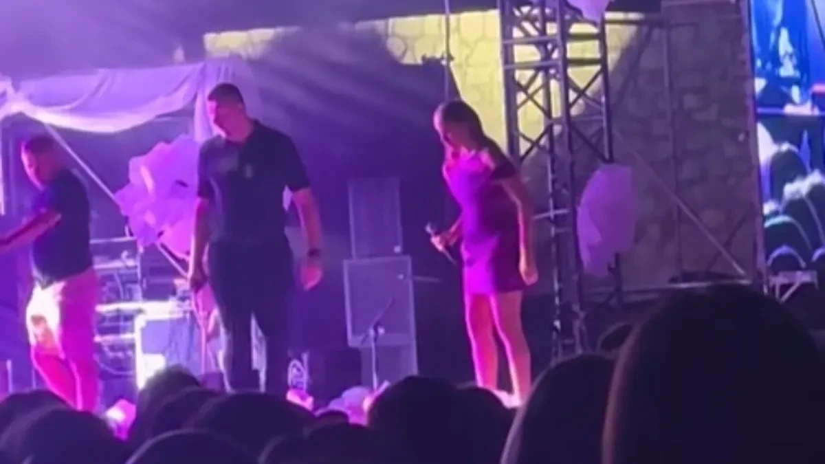 Koncert Aleksandre Prijović prekinut! Pevačica urlala: "Zovite Hitnu pomoć" (VIDEO)