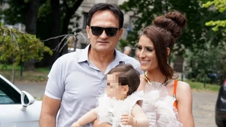 Ima tašne u vrednosti pet stanova! Naša pevačica nema šta nema od skupih komada, cela soba samo za nakit i skupe komade (FOTO)
