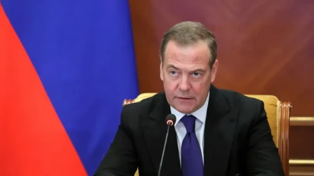 Optimistični Medvedev najavio pobedu: Rusija potiskuje neprijatelja