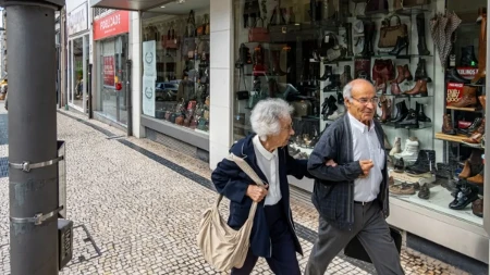 Penzije su im "sigurne" samo na papiru - šta čeka portugalske penzionere
