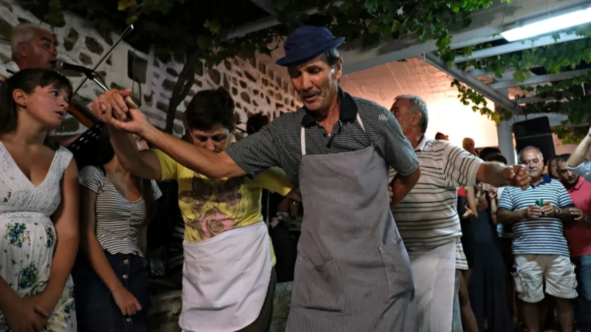 Evo zašto su Grci među najsrećnijim narodima na svetu: Ima veze sa Pitagorom