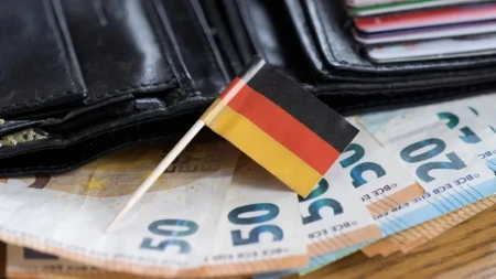 Dodatnih 2.000 evra mesečno nakon otkaza? Kako funkcioniše privatno osiguranje od nezaposlenosti u Nemačkoj