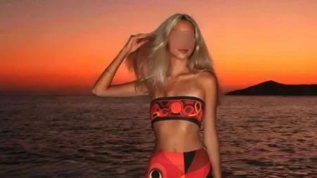 Atina Tošić se pred 18. rođendan skinula u Dubaiju: U bikiniju pokazala telo i zapalila mreže (FOTO)