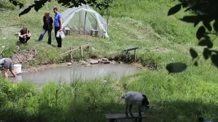 Divlja banja u Srbiji u koju ljudi dolaze sa svih strana jer je jeftina i "leči sve", a lekarima neće biti dobro kad vide šta tamo rade