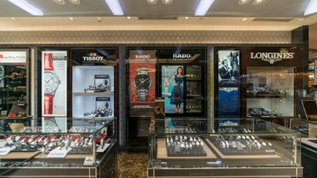 Filmska pljačka u Tokiju: Za 10 sekundi ukrali satove vredne više od milion evra - evo kako