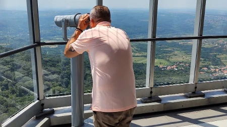 Prevario ženu, pa zaprosio ljubavnicu! Sve se desilo pred kamerama, a nakon skandala se vratio supruzi!