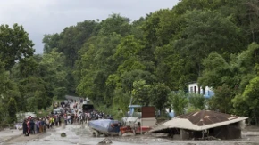 Šta je dovelo do katastrofe u Nepalu? (FOTO/VIDEO)