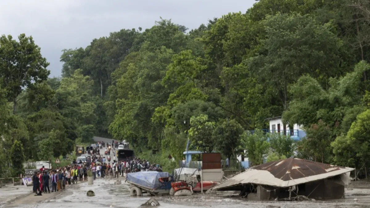 Šta je dovelo do katastrofe u Nepalu? (FOTO/VIDEO)