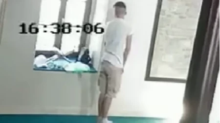 Užas u džamiji u Novom Pazaru: Pretvarao se da se klanja pa uradio ovo (VIDEO)