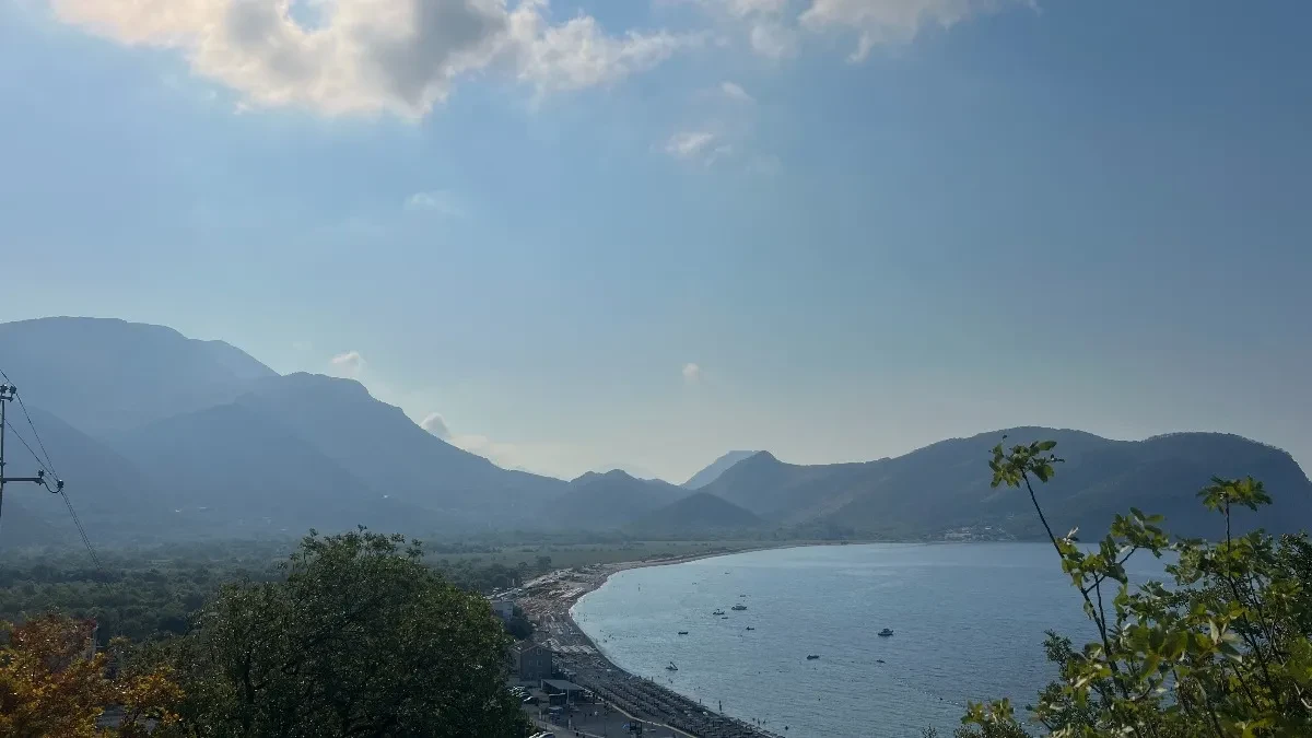 Pao paraglajder iznad Budve: Šveđanin teško povređen, Cetinjanin prošao sa lakšim povredama