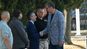 Vučić u Centru za razminiranje: Prošlost ne možemo da menjamo, na budućnost možemo da utičemo (VIDEO)