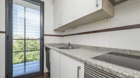 PVC stolarija polako odlazi u zaborav: Ovaj materijal sve češće biraju za moderne kuće i stanove