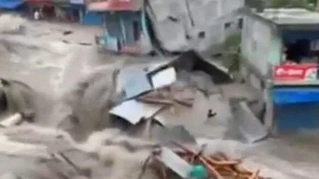 Više od 350 mrtvih! Strahuje se od novog razornog talasa u Nepalu (VIDEO)