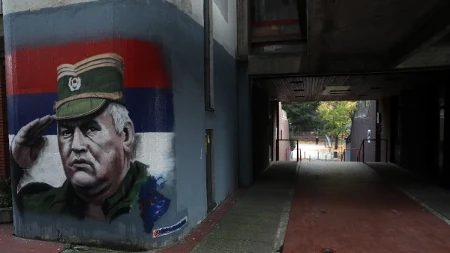"Generale..." Navijači Zvezde se oprostili od Ratka Mladića