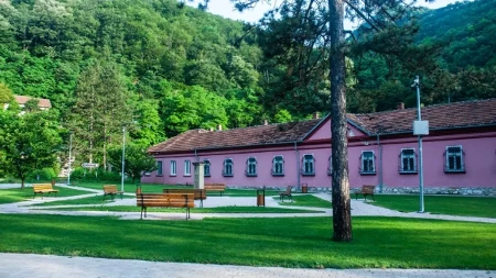 Bila je prvo manastirska, a danas je banja u koju hrle mnogi: U samom je srcu fascinantne klisure